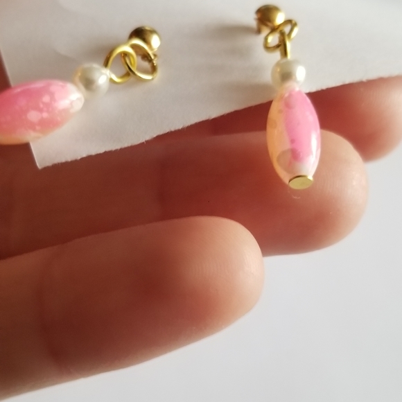 Relisted -Dainty pink and peach bead earrings gold tone white faux pearl - Picture 2 of 13
